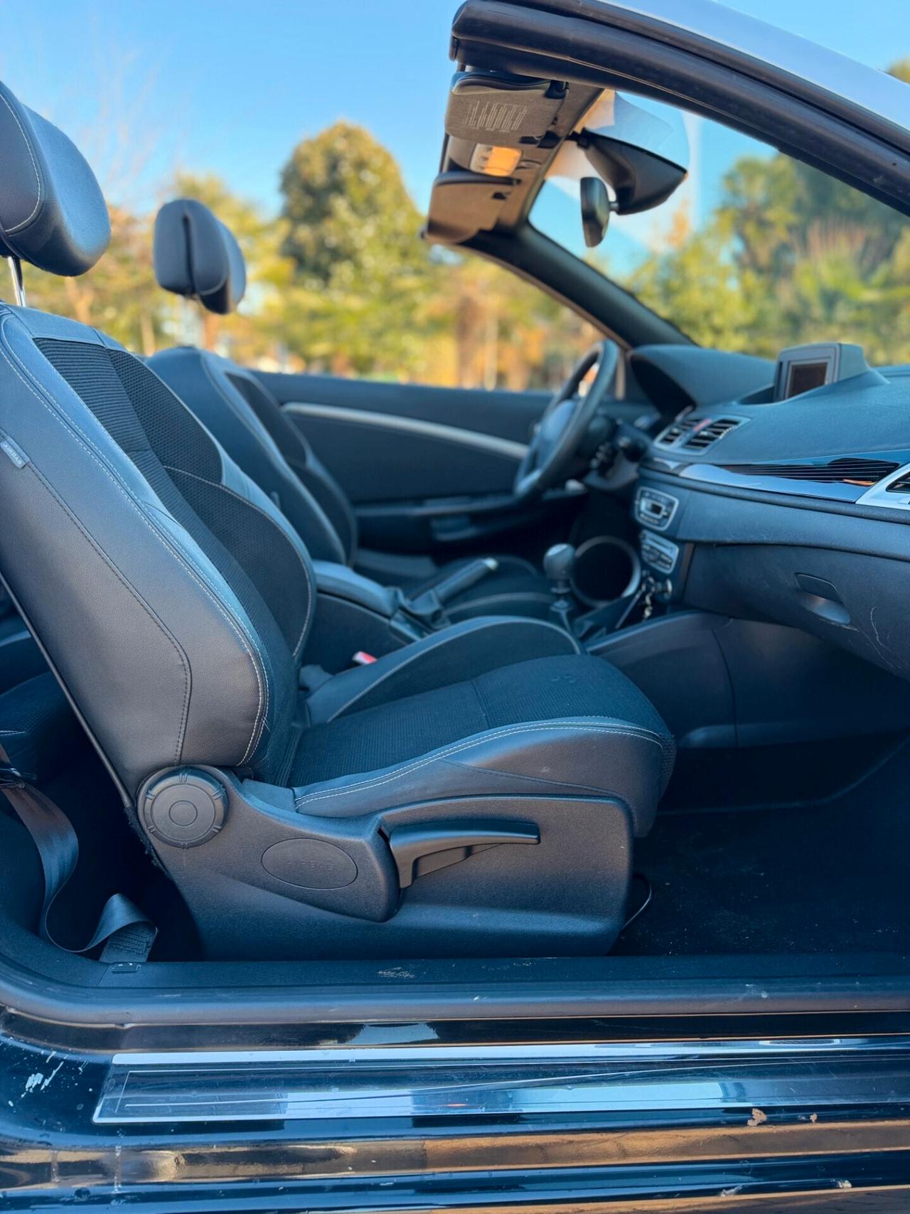 Renault Megane Mégane C-C 1.5 dCi 110CV Floride