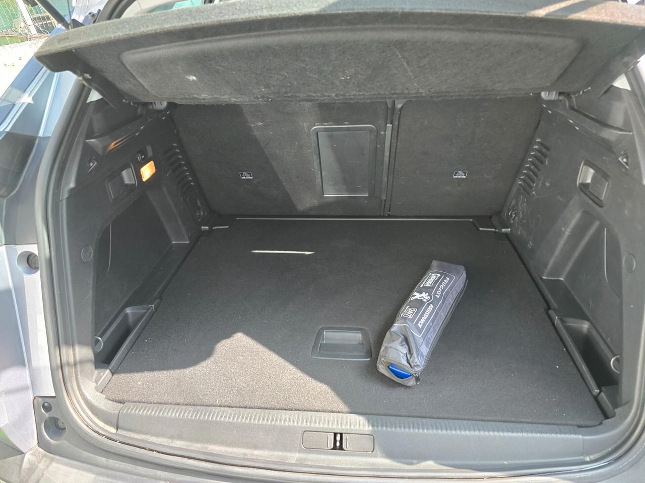 Peugeot 3008 1.5HDI 130CV S&S Allure -2019