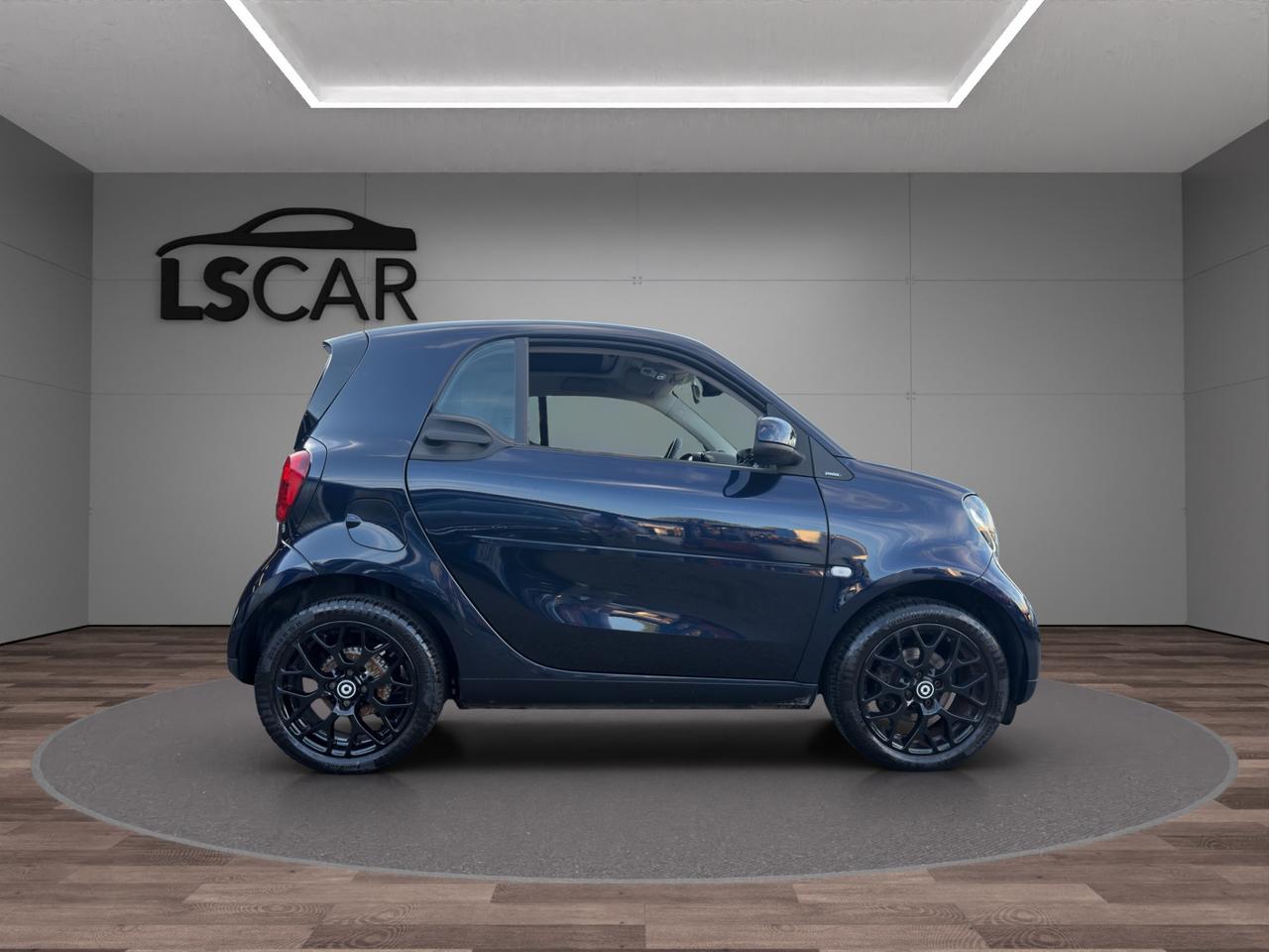 Smart fortwo coupe 1.0 71 CV Paris Blue - Unipro - Promo Finanziamento - Tetto panoramico - Sedili riscaldabili