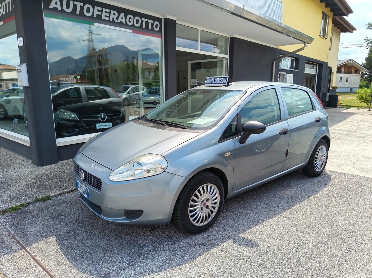 Fiat Grande Punto 1.3 MJT 75 CV 5 p - LEGGI