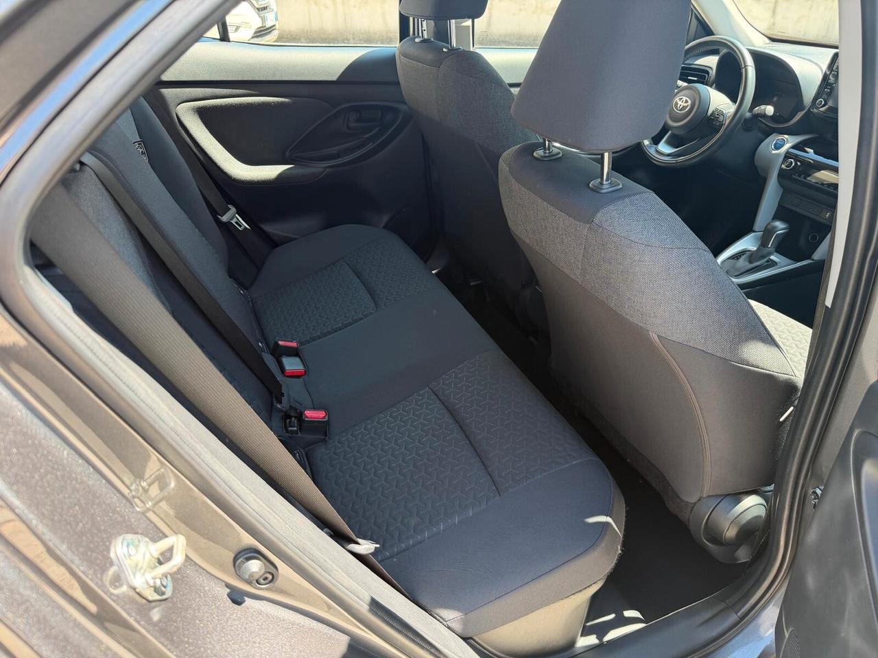 Toyota Yaris Cross E-CVT Business Sport utility Full Hybrid