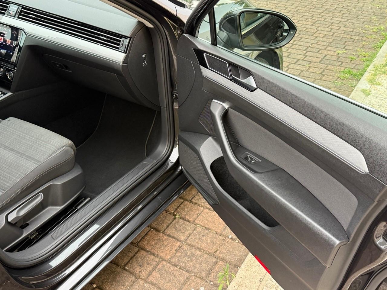 VW PASSAT 2.0D 150CV EVO DSG KEYLESS/CAMERA