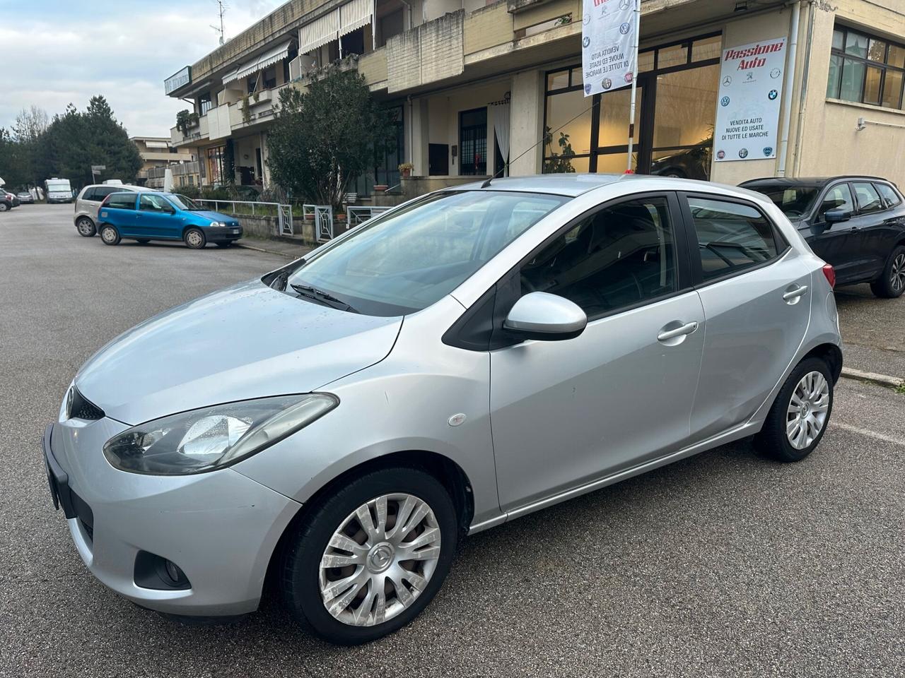 Mazda 2 1.4 TD 68CV 5p. Fun ok neo patentati