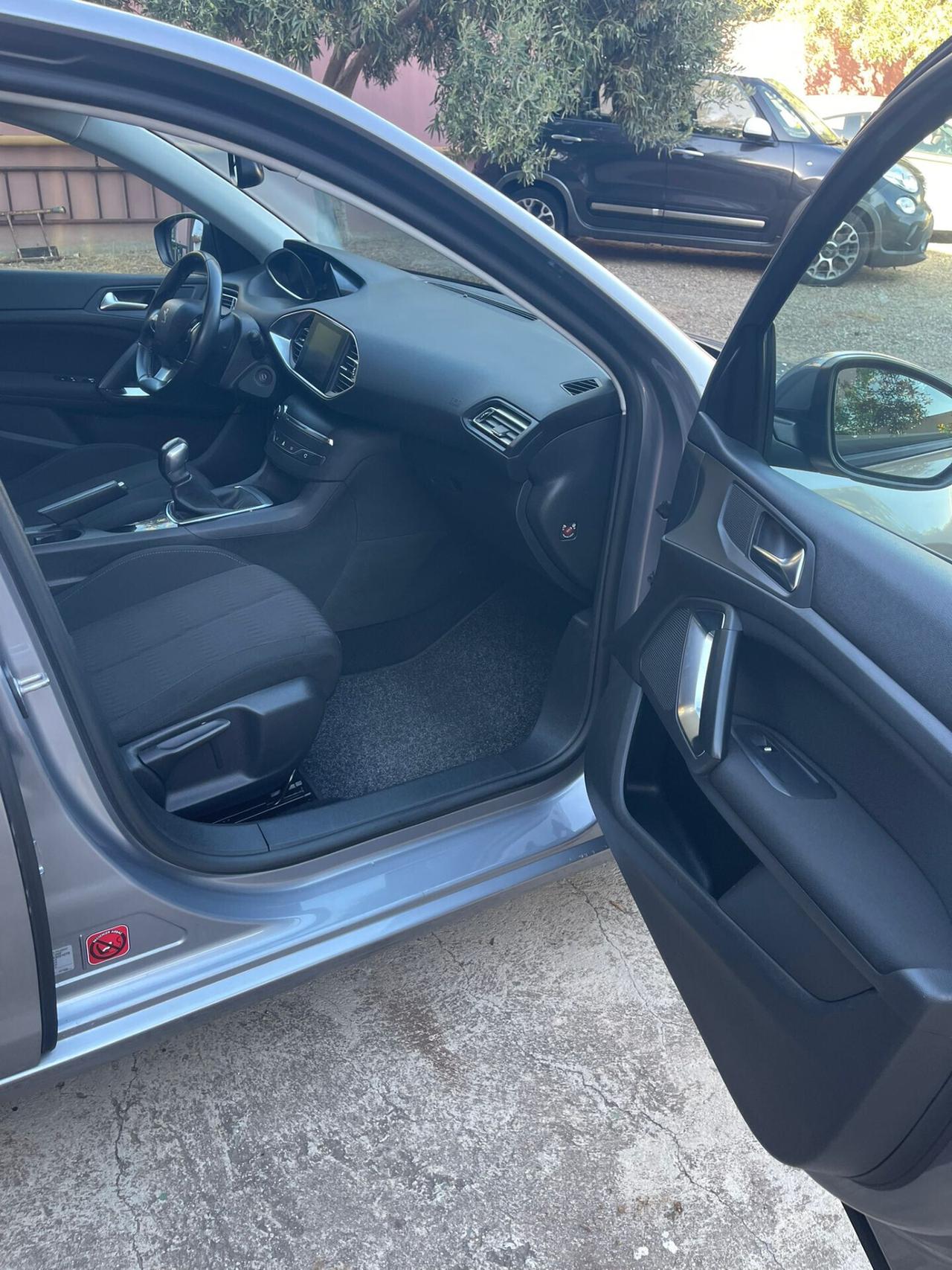 Peugeot 308 1.6 HDi 92 CV Business