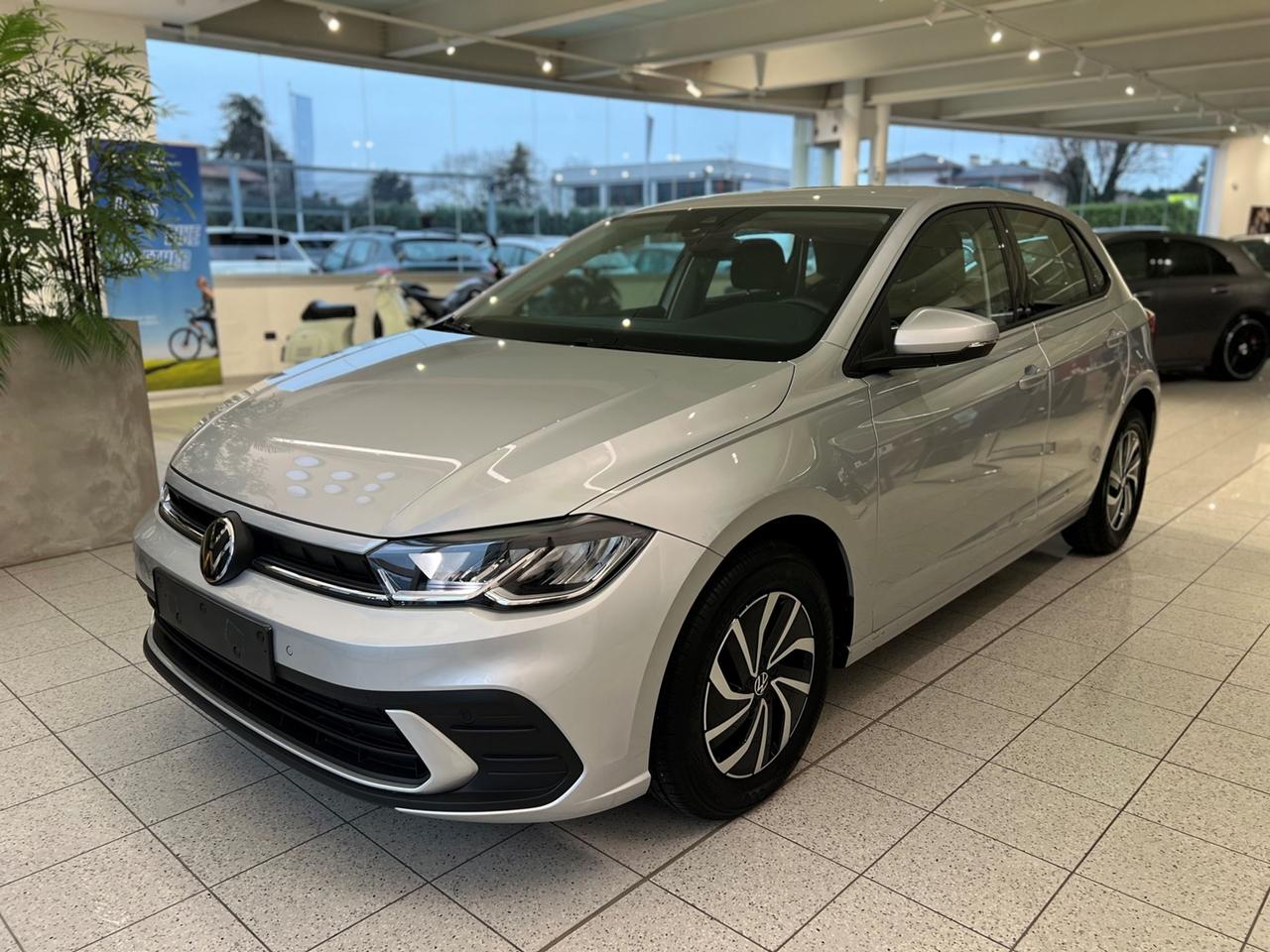 VOLKSWAGEN Polo VI 2022 1.0 tsi Life 95cv