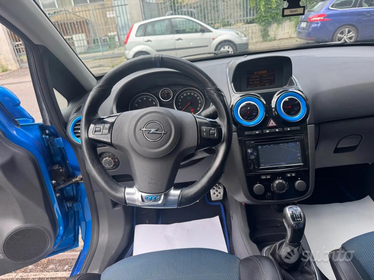 Opel Corsa 1.6 T 192CV 3 porte OPC