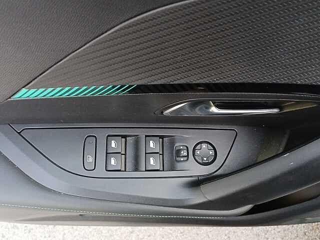 Peugeot 2008 PureTech 100 S&S Allure Pack