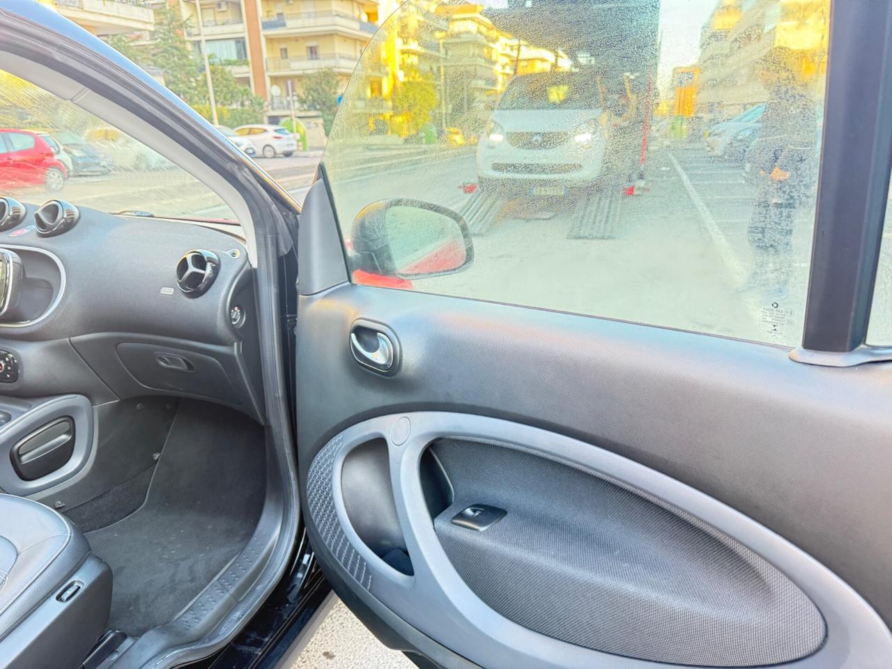 Smart ForTwo 90 0.9 T twinamic cabrio Prime LED NAVI KAMERA PELLE PDC CERCHI 16