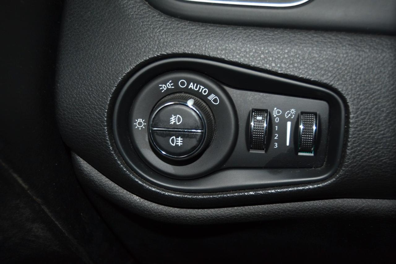 Jeep Renegade 1.6 Mjt 120 CV Limited Navi/XENON/E6