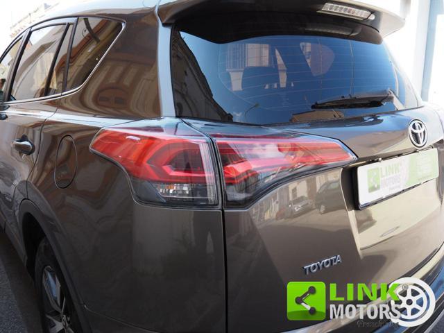 TOYOTA RAV 4 RAV4 2.0 D-4D 2WD Lounge