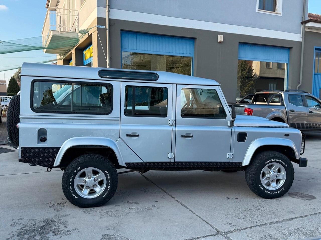 Land Rover Defender 110 2.4 TD4 Station Wagon N1