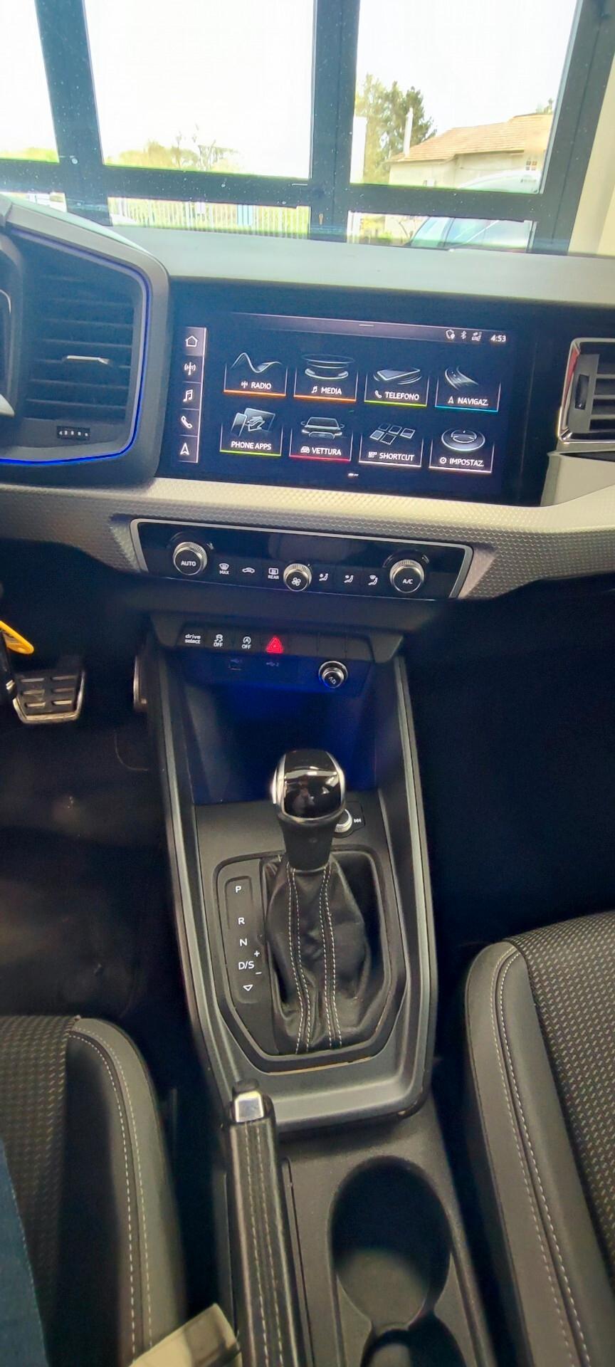 Audi A1 SPB 40 TFSI S tronic line edition