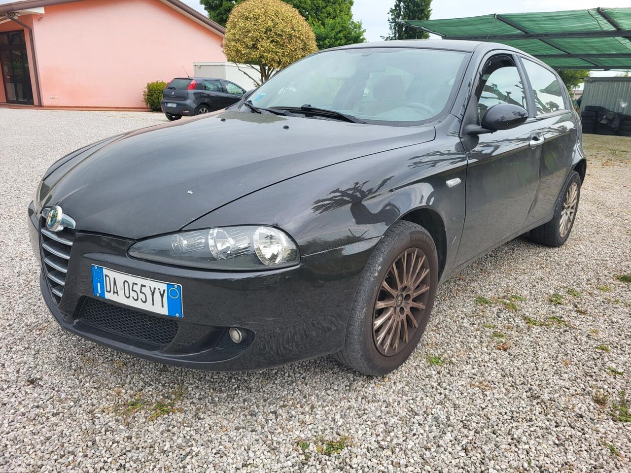 Alfa Romeo 147 1.9 JTD M-JET 16V 5 porte Dist.