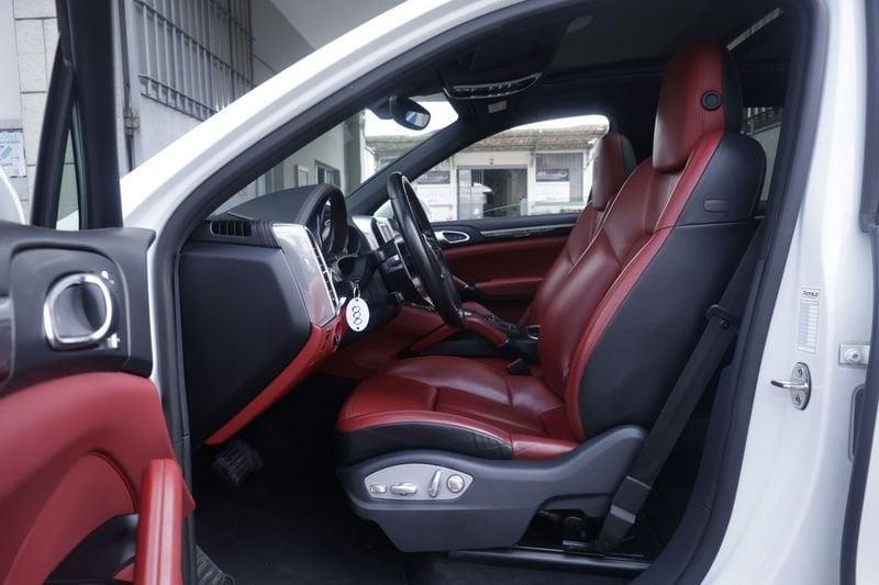 Porsche Cayenne 3.0 Diesel 262 CV Platinum Edition Tetto Unicoproprietario