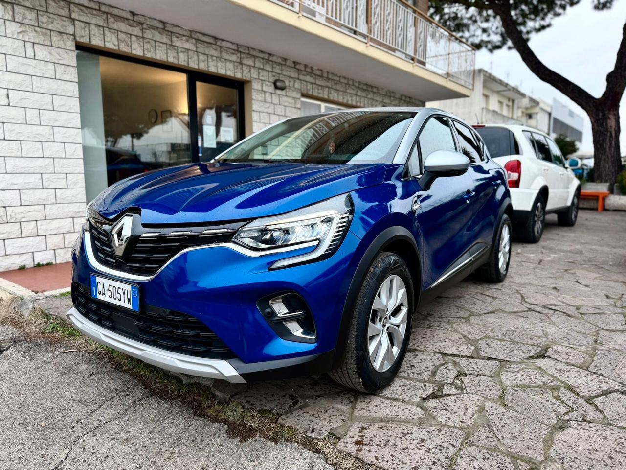 Renault Captur TCe 100 CV Intens