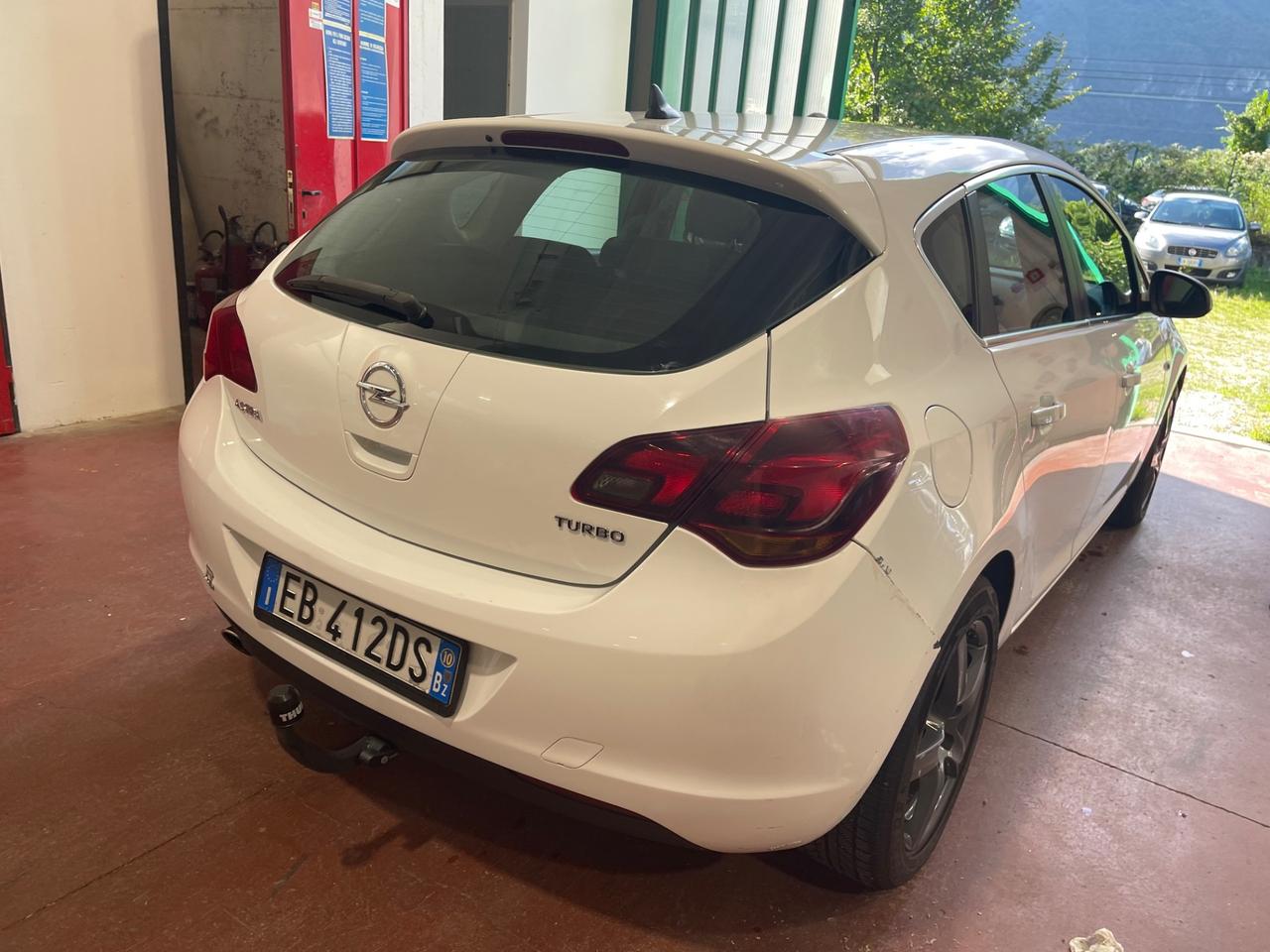 Opel Astra 1.6 Turbo 180CV 5 porte aut. Cosmo S