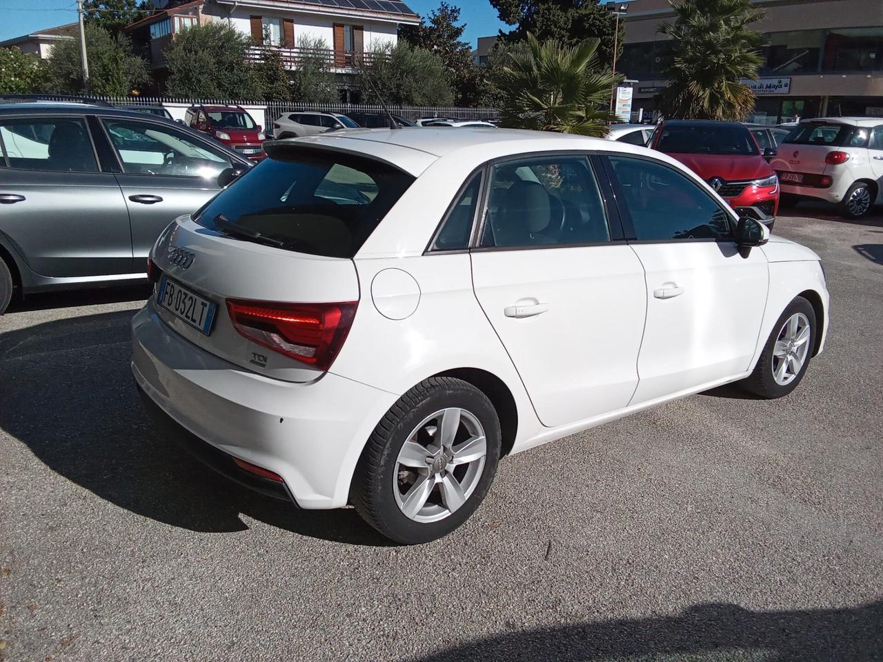 AUDI A1 SPORTBACK 1,4 TDI 90 CV ADMIRED 5P