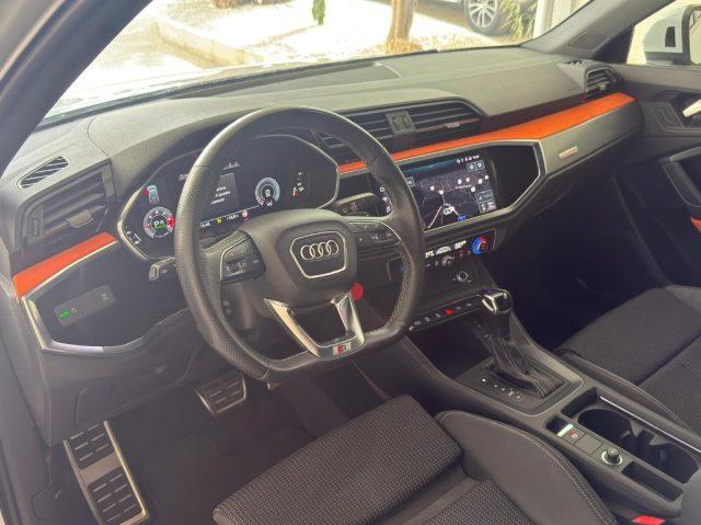AUDI Q3 35 TDI S line edition