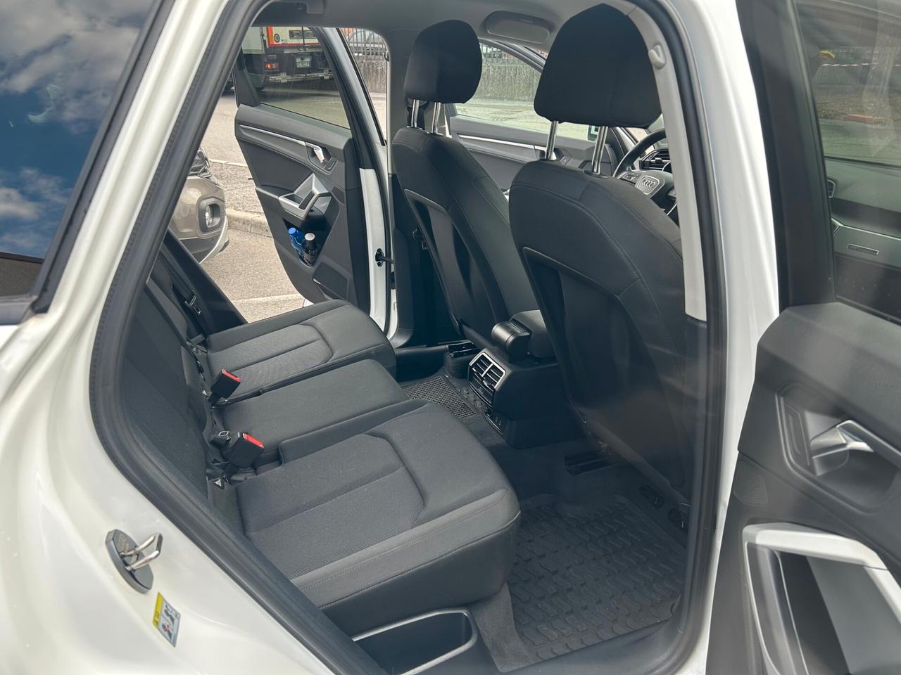 Audi Q3 45 TFSI plug in e S tronic Business unico proprietario