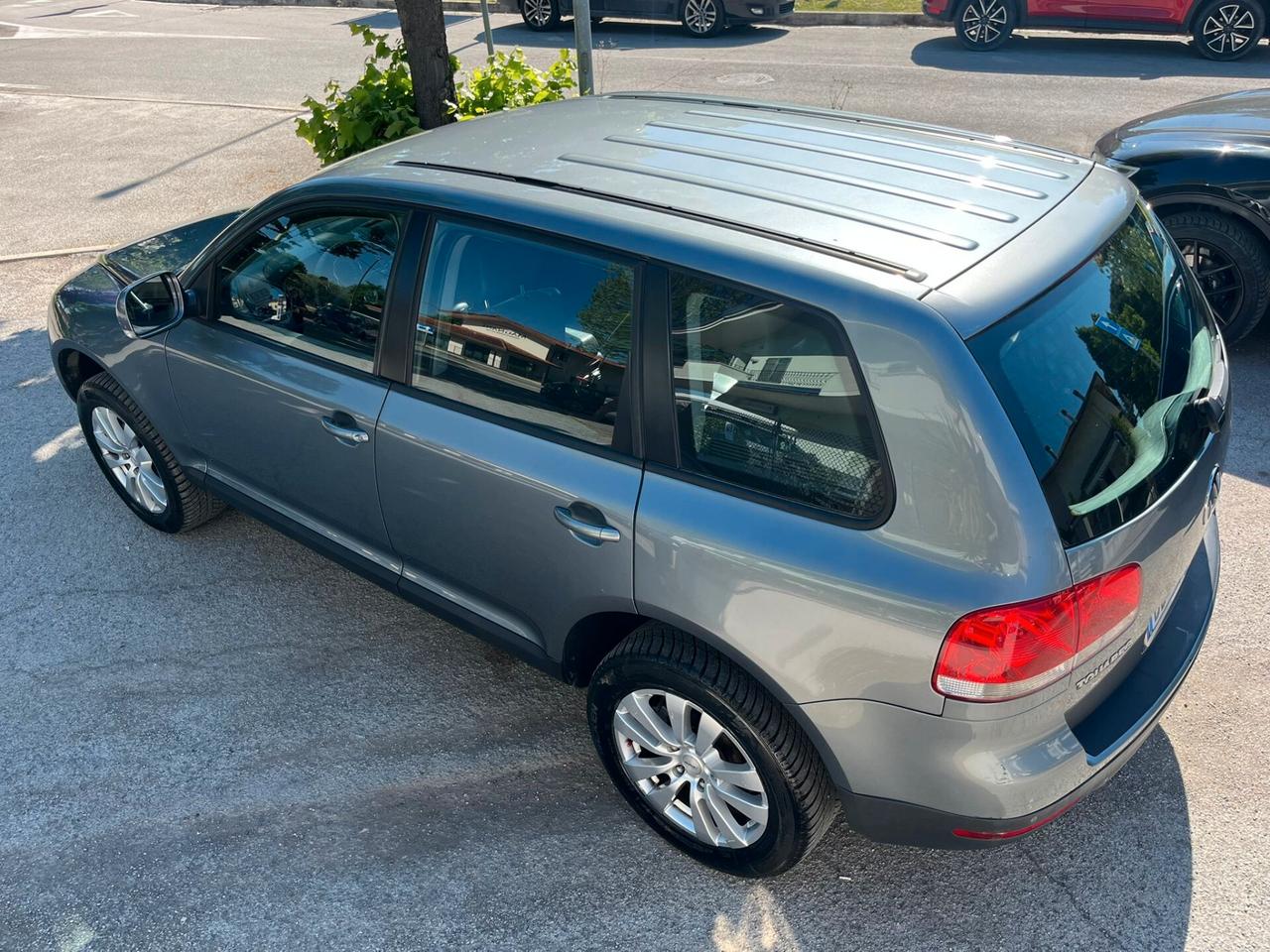 Volkswagen Touareg 3.0 V6 TDI DPF tiptronic