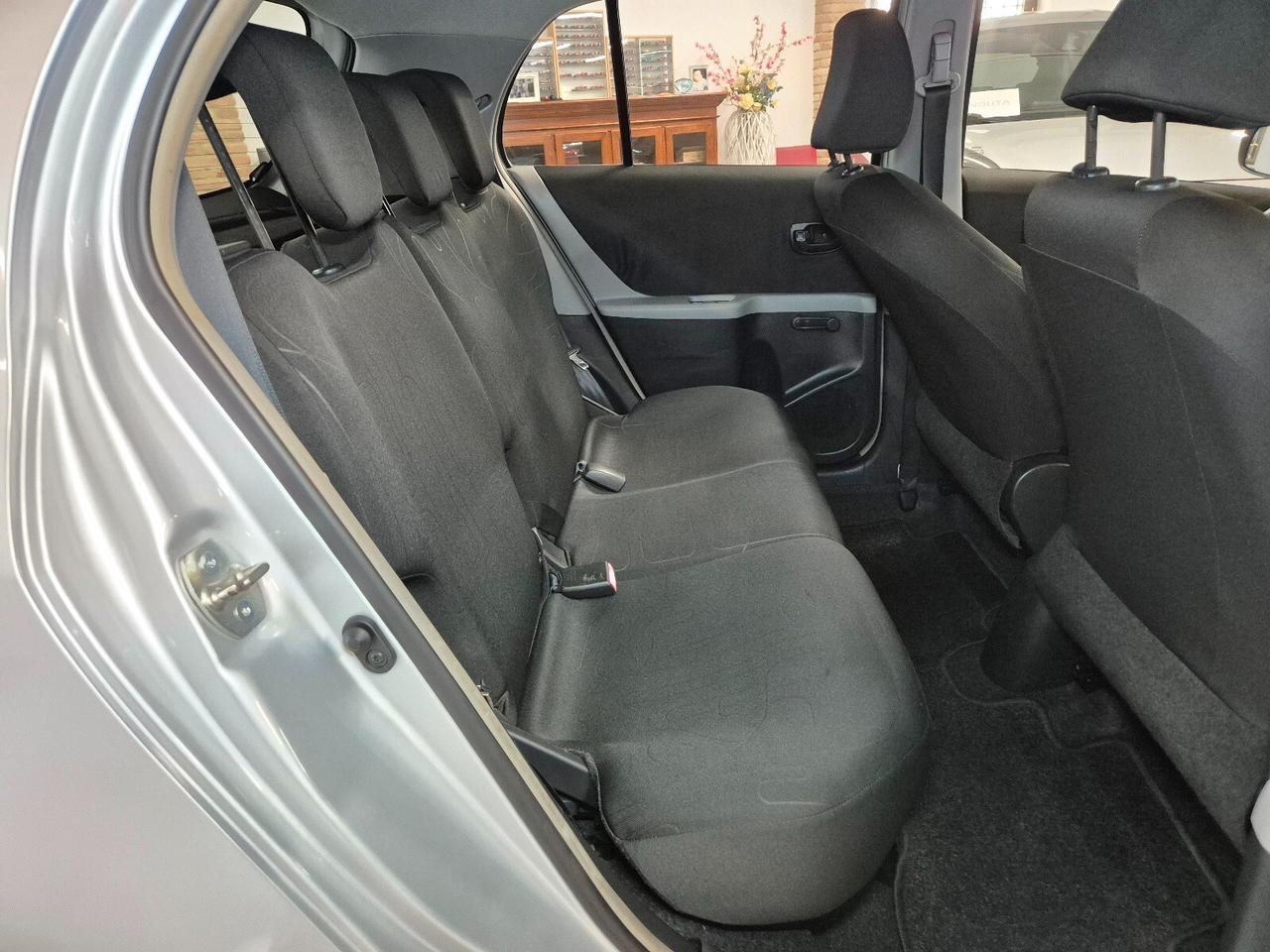 Toyota Yaris 1.0 5 porte Sol