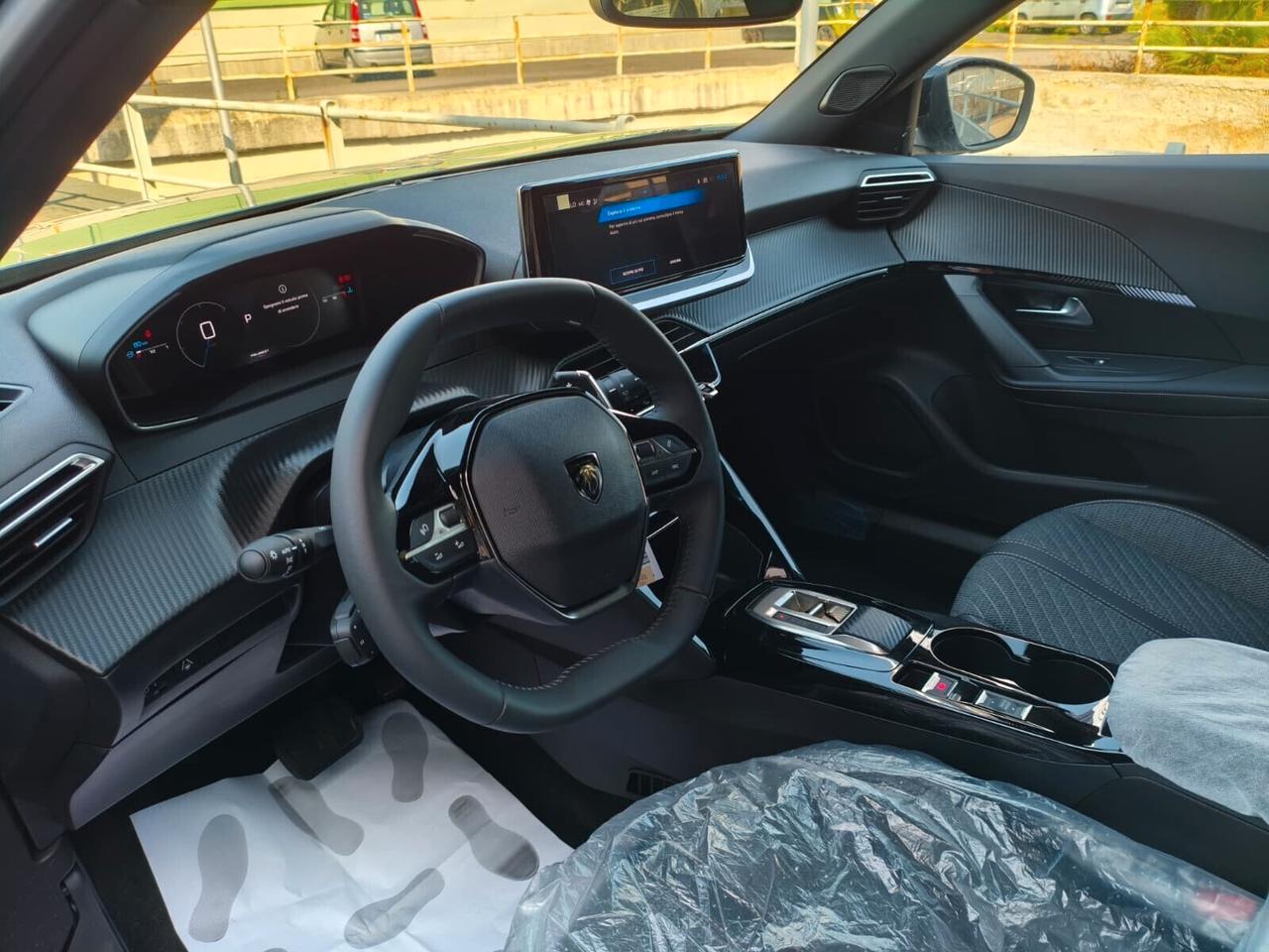 Peugeot 2008 Hybrid 145 e-DCS6 Allure