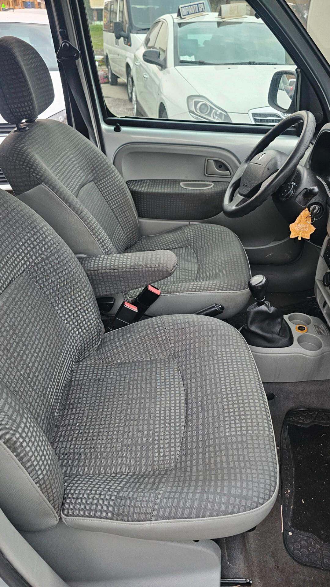 Renault Kangoo 1.6 16V 5p. BenzMetano Luxe