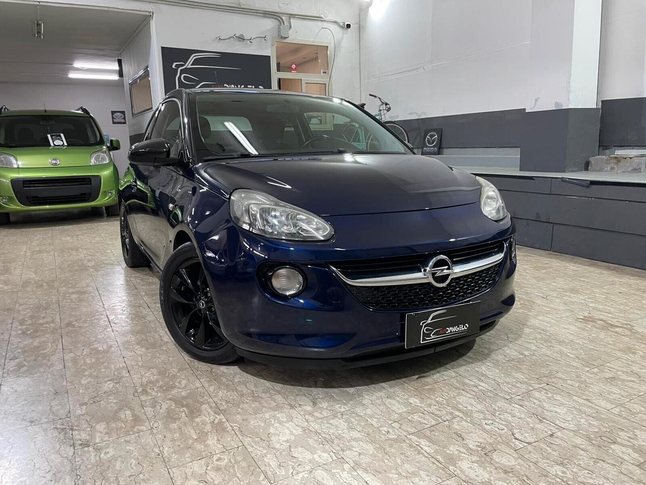 Opel Adam 1.2 70 CV White/Black Link GPL