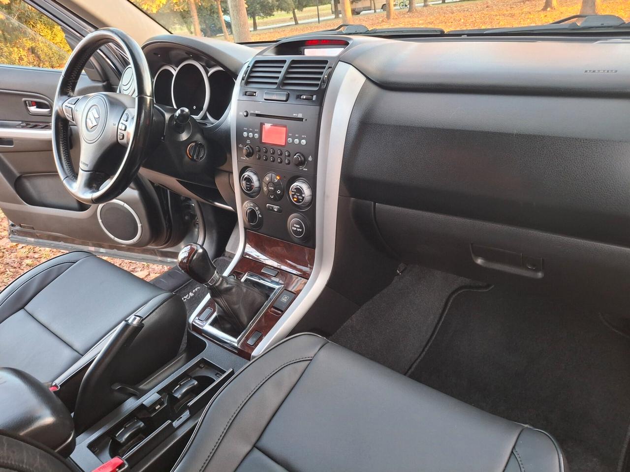 Suzuki Grand Vitara 1.9 DDiS-5 Porte-Executive-Pelle-