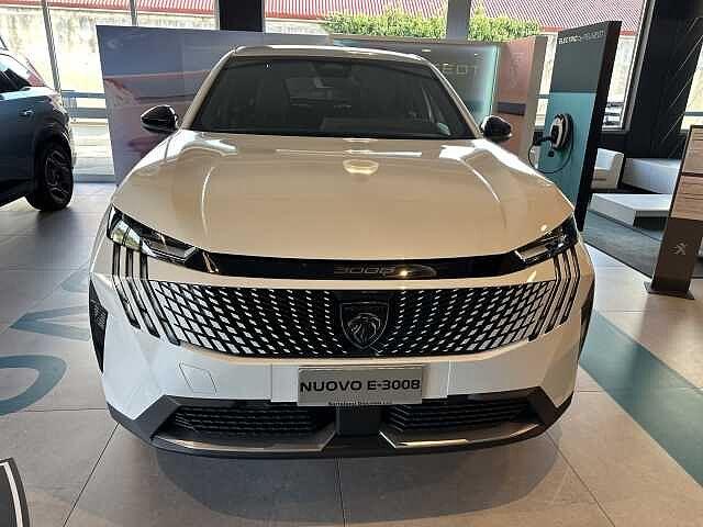 Peugeot e-3008 motore elettrico (73kWh) 210 CV Allure