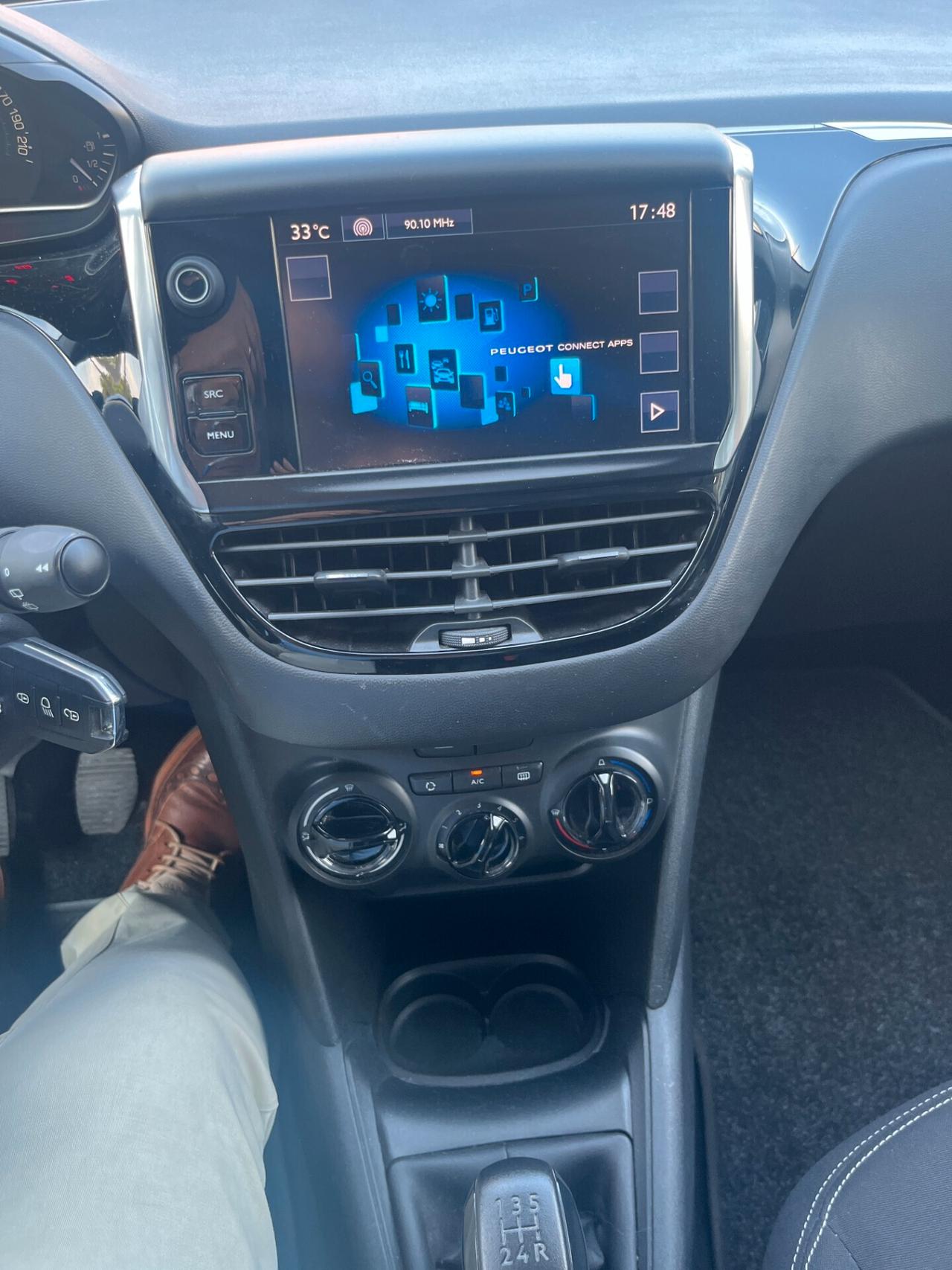 Peugeot 208 BlueHDi 01/2017 5 P **KM 88230**
