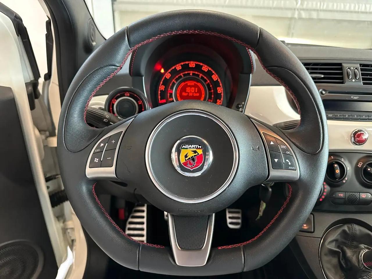 Abarth 500 1.4 Turbo 135CV • Cerchi 17’’ • Bi-Xeno • Navi