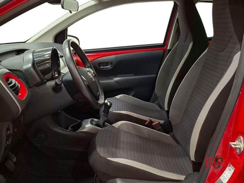 Toyota Aygo Aygo 5p 1.0 x-play 72cv