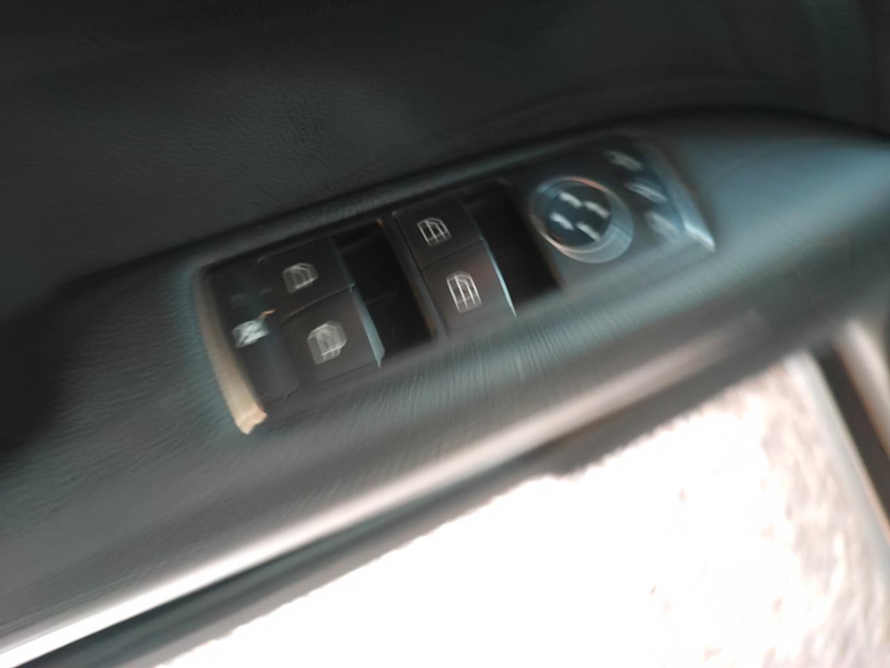 Mercedes-benz E 220 CDI Coupé BlueEFFICIENCY