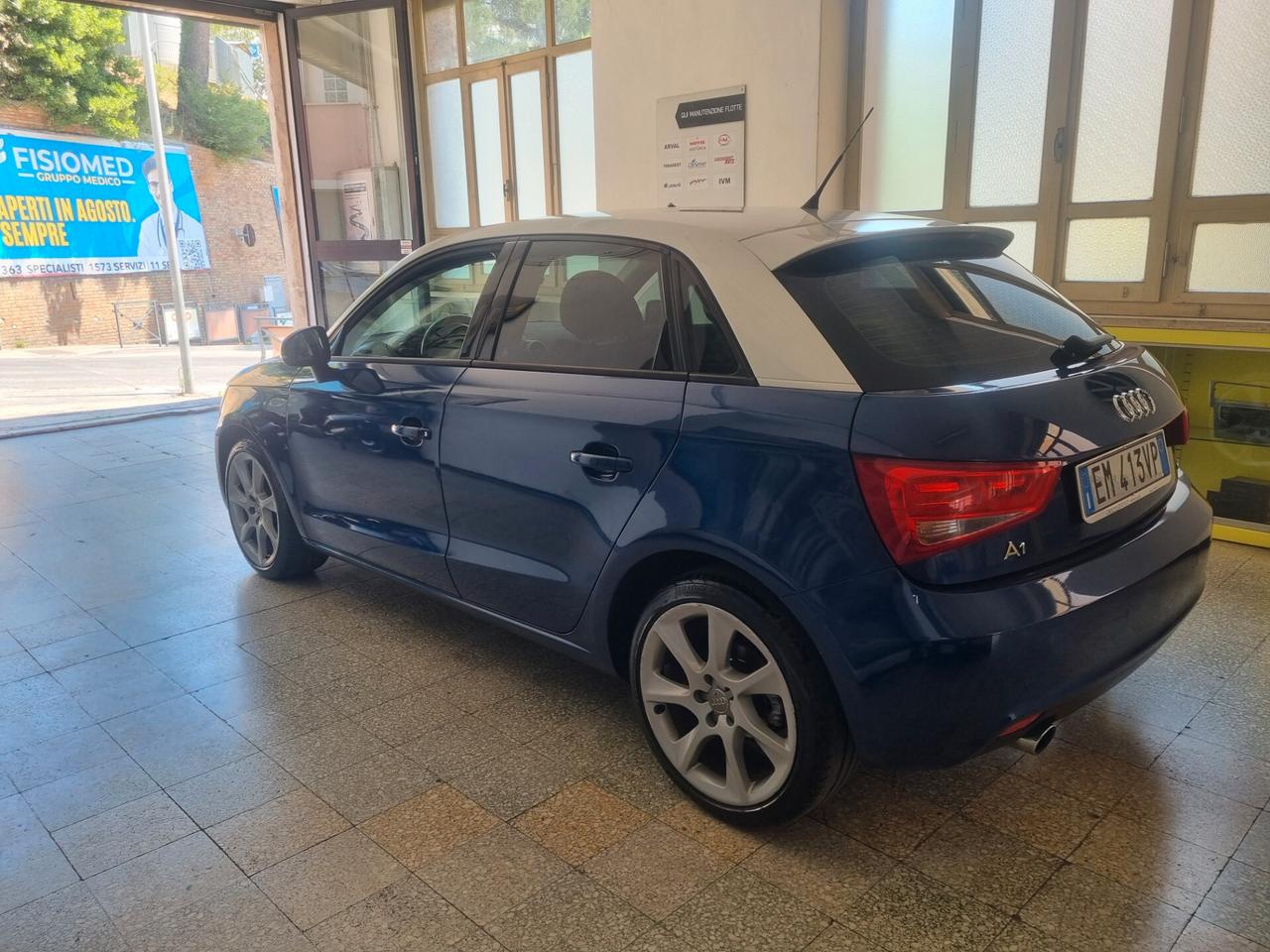 Audi A1 SPB 1.6 TDI 105 CV Ambition, PELLE, BI-XENON, NAVI