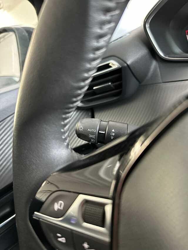 Peugeot 2008 PureTech 130 S&S Allure