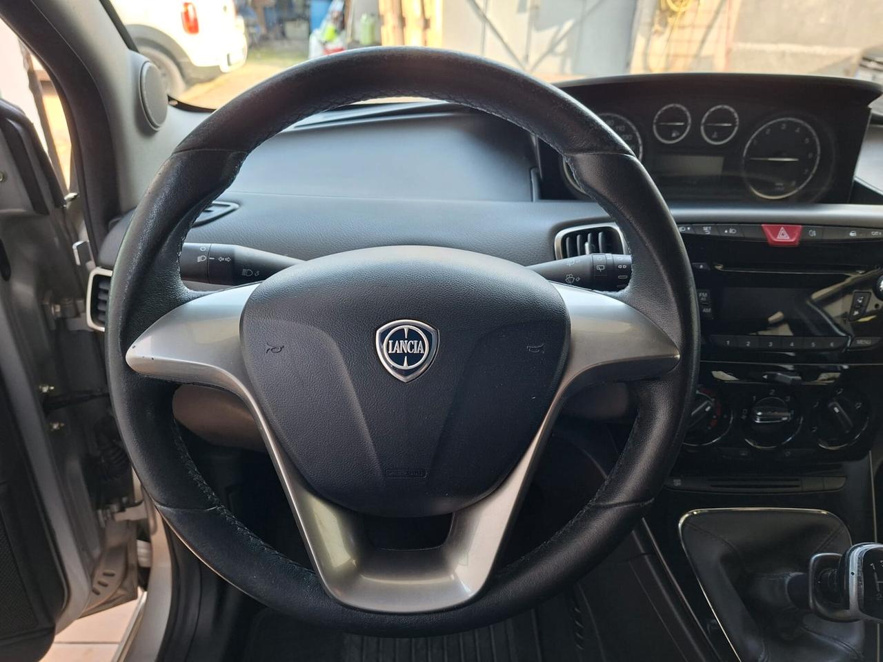 Lancia Ypsilon 1.2 8v Gold 69cv E6, ok neop.