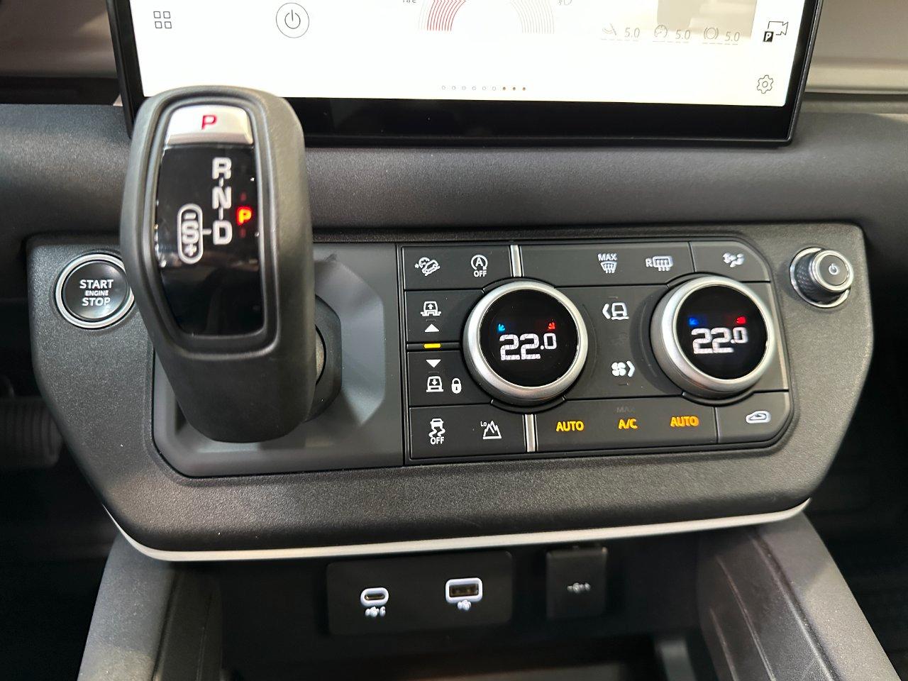 Land Rover Defender 110 3.0d i6 mhev SE awd 250cv auto
