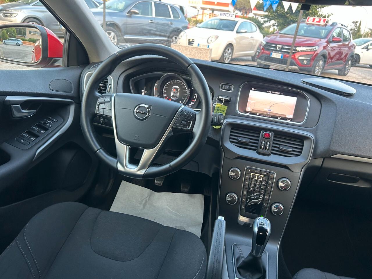 " UNA BOMBA " Volvo V40 D2 BUSINESS SPORT