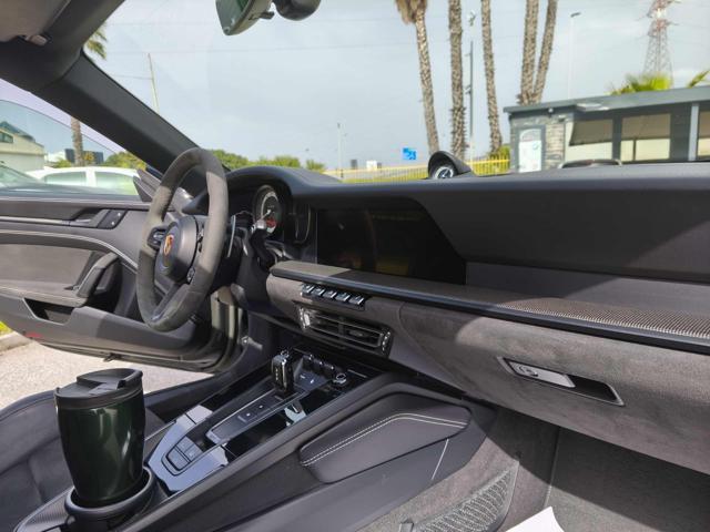 PORSCHE 911 Carrera 4 GTS StraFull!!!