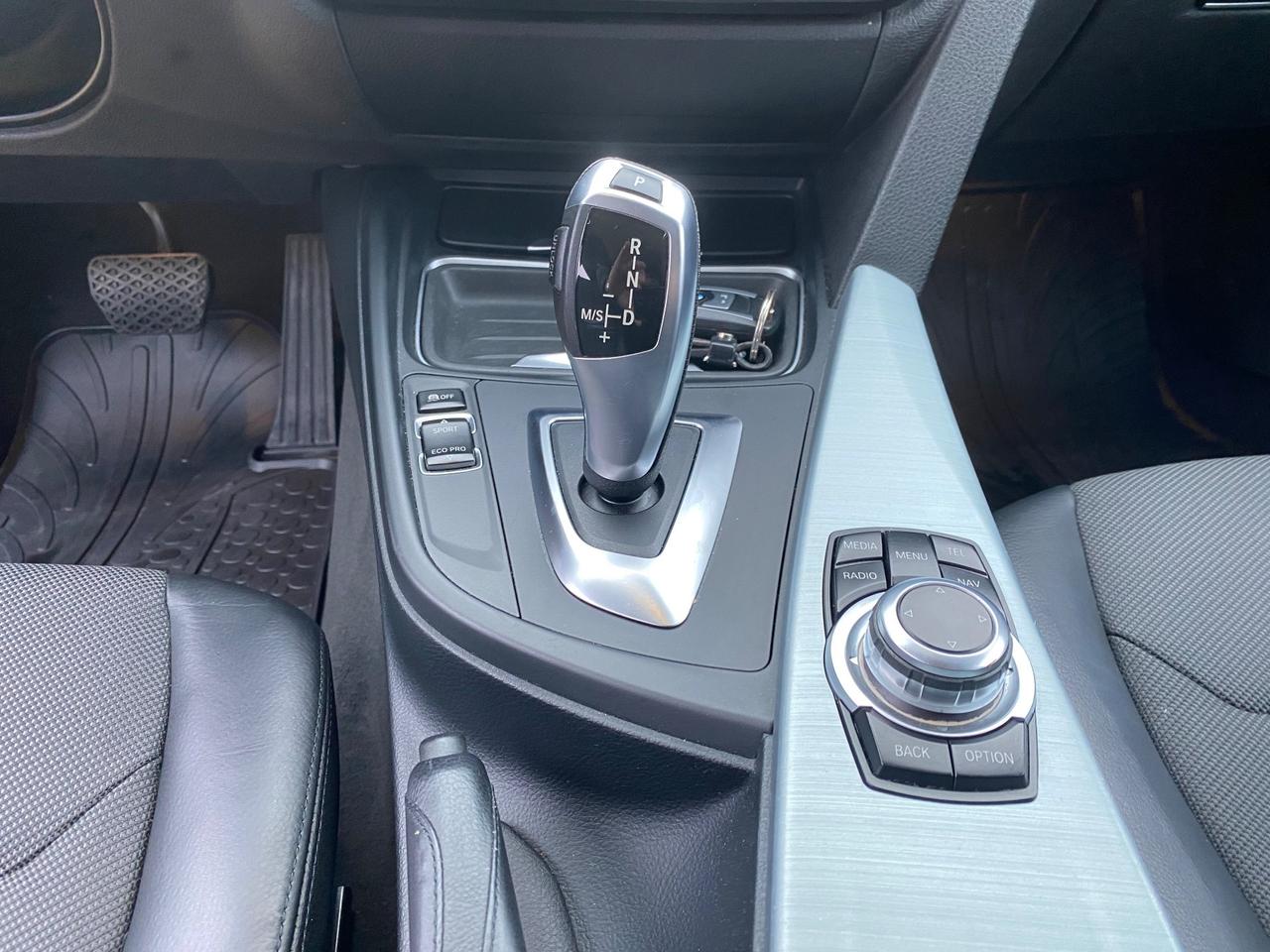 BMW 318 D TOURING MODERN - GANCIO TRAINO