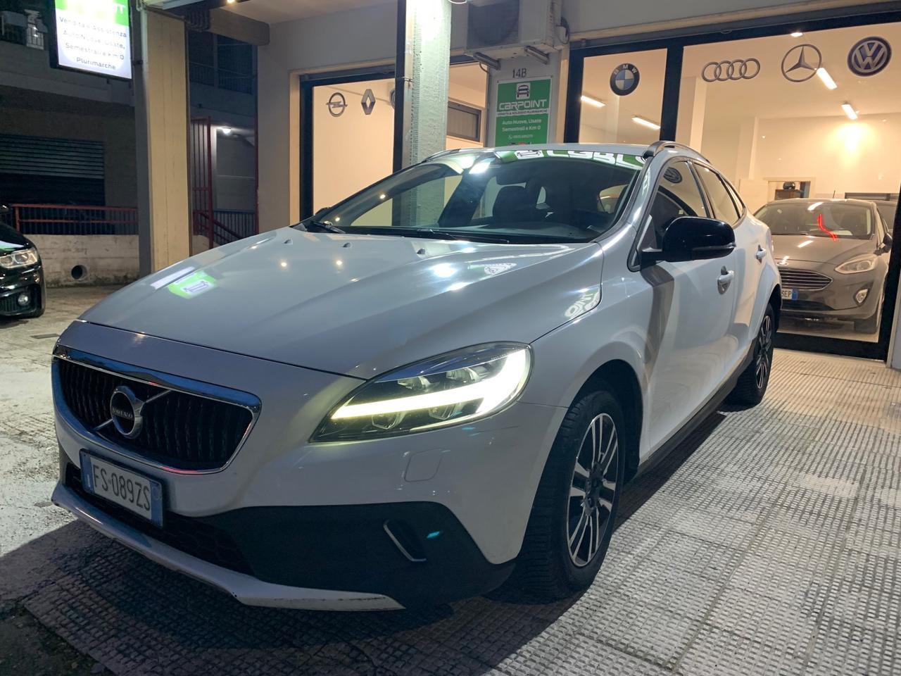 Volvo V40 Cross Country D2 Business Plus