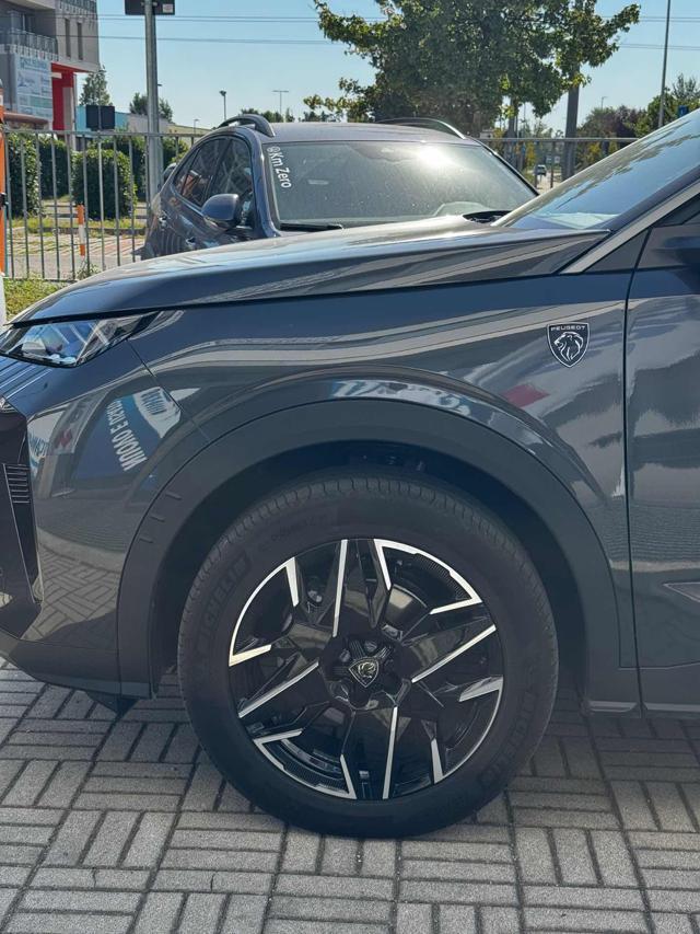 PEUGEOT 3008 Hybrid 136 e-DCS6 GT