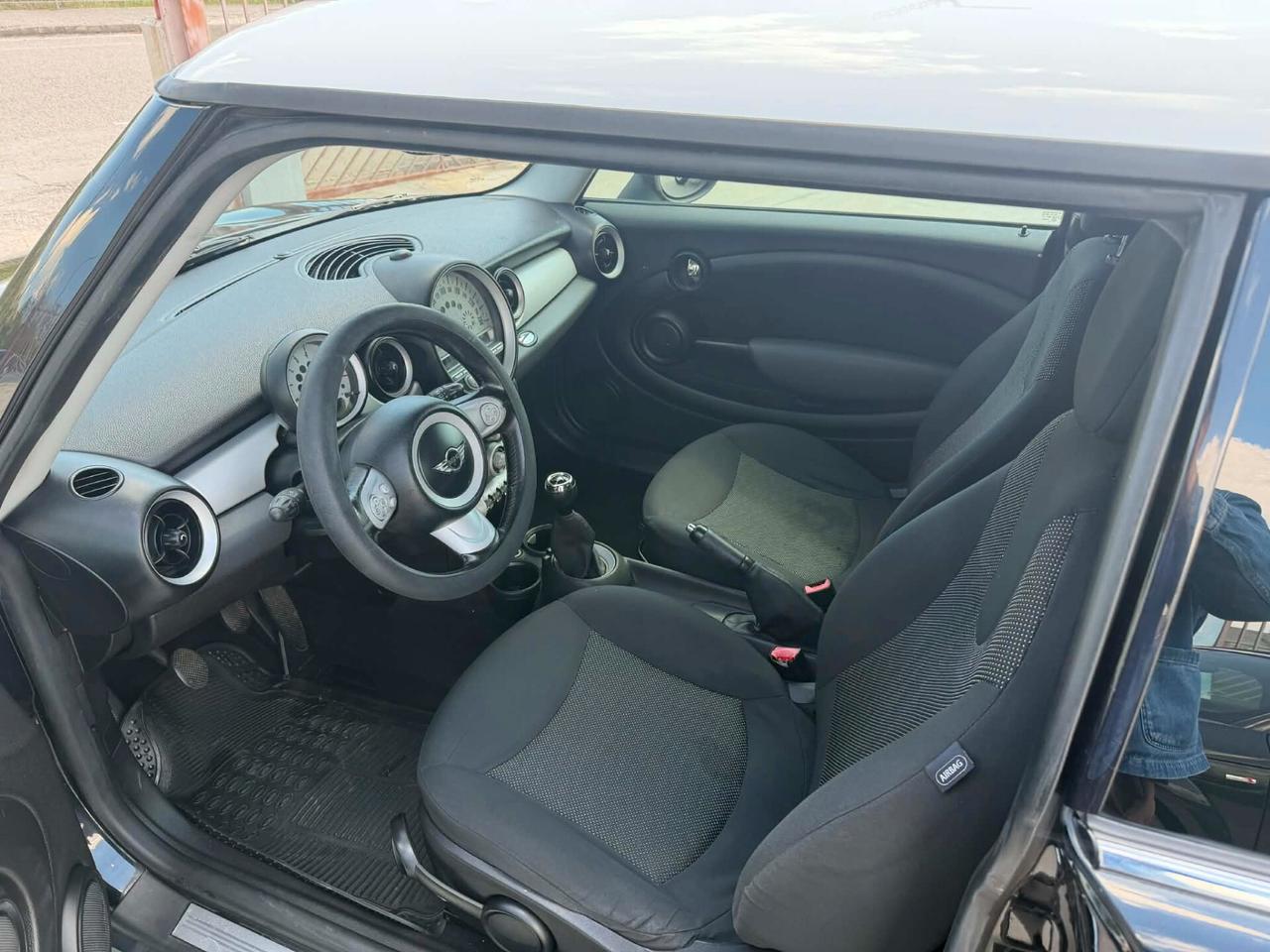 Mini COOPER D 1.6 D 110Cv 6M BICOLOR