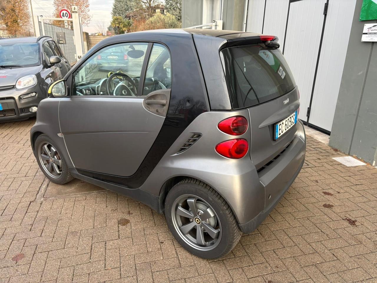 Smart ForTwo 1000 52 kW coupé limited greystyle