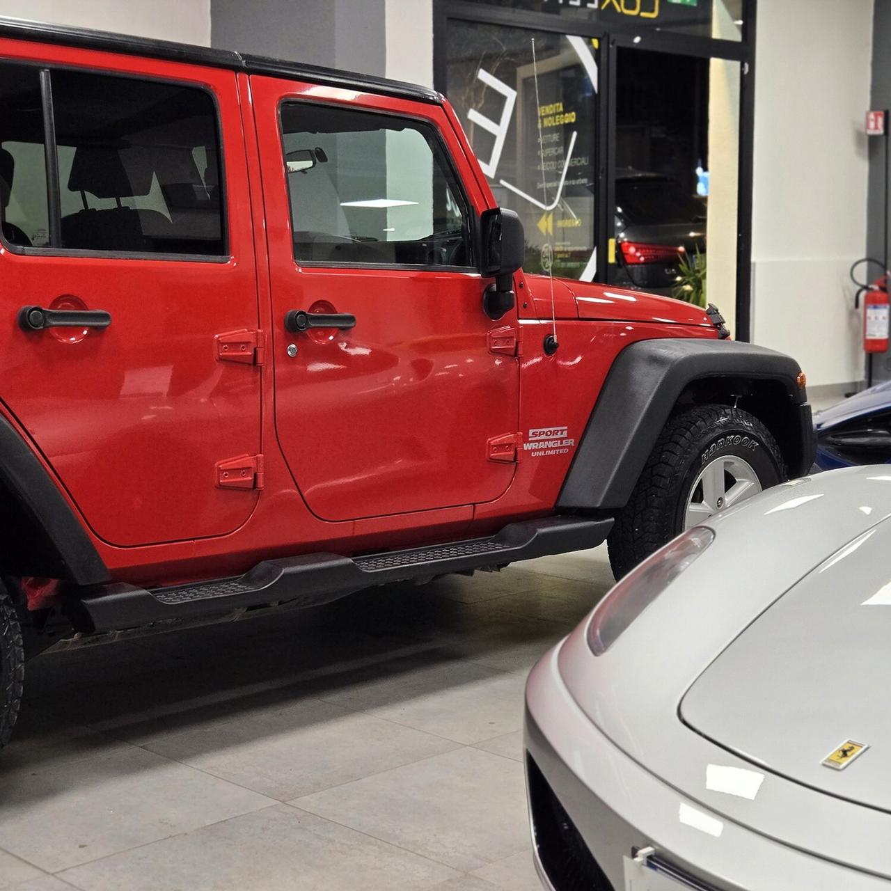 Jeep Wrangler SPORT UNLIMITED 2.8 ROSSA_TETTO RIMOVIBILE_HANKOOK