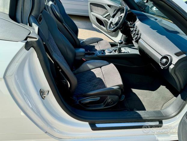 AUDI TT Roadster 2.0 TDI ultra Design