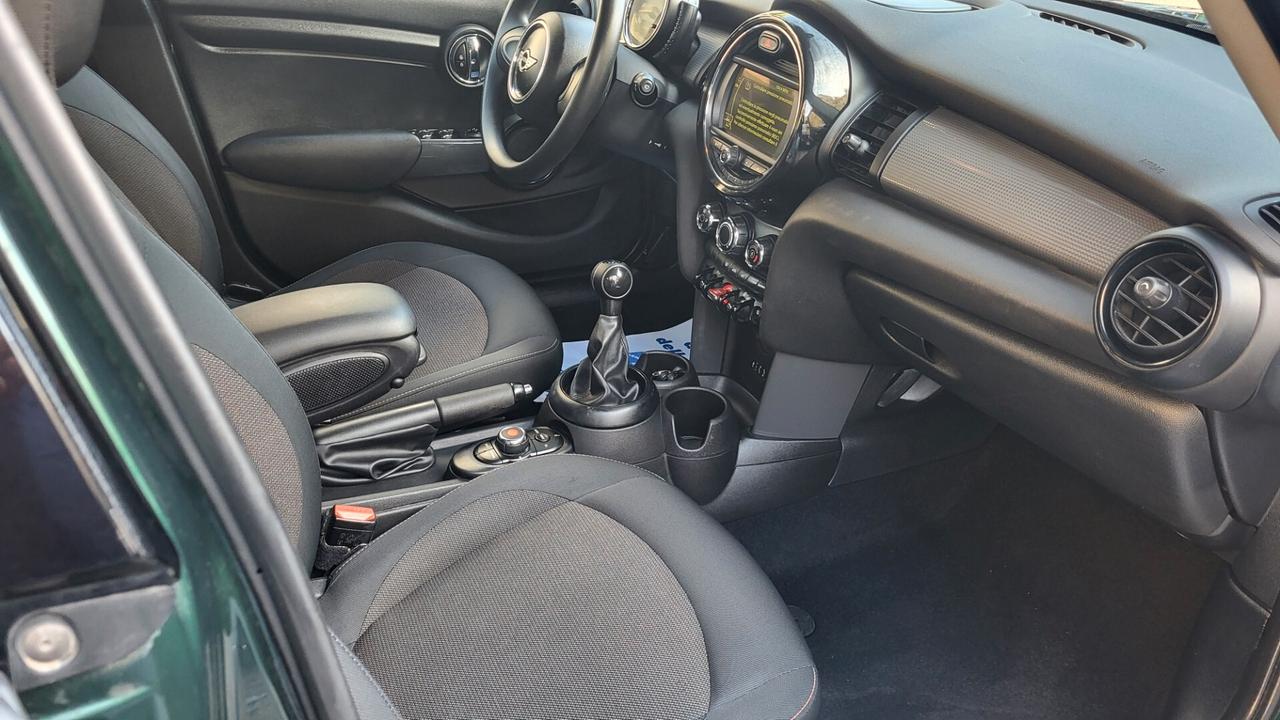 Mini Mini 1.5 Cooper D 5 porte