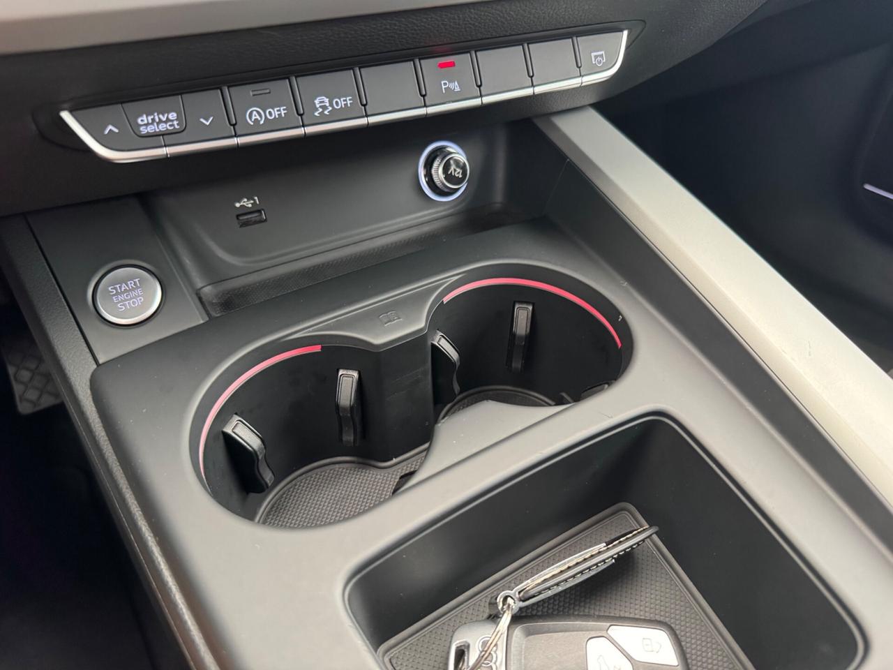 Audi A4 Avant 45 TFSI quattro S tronic S line edition