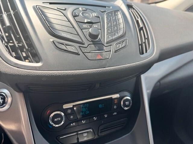 Ford Kuga 2.0 TDCI 2WD Business 1 PROPR.-TAGL.FORD!!